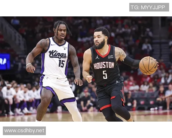 乌度卡仍在权衡替代范弗利特方案 探索独特五大阵容打法