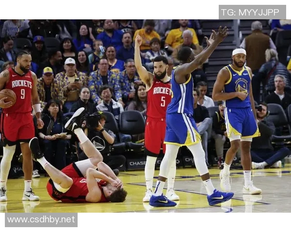 小哈达威称赞球队第三阵容表现出色主力面临严峻挑战 小哈达威称赞球队第三阵容表现出色主力面临严峻挑战