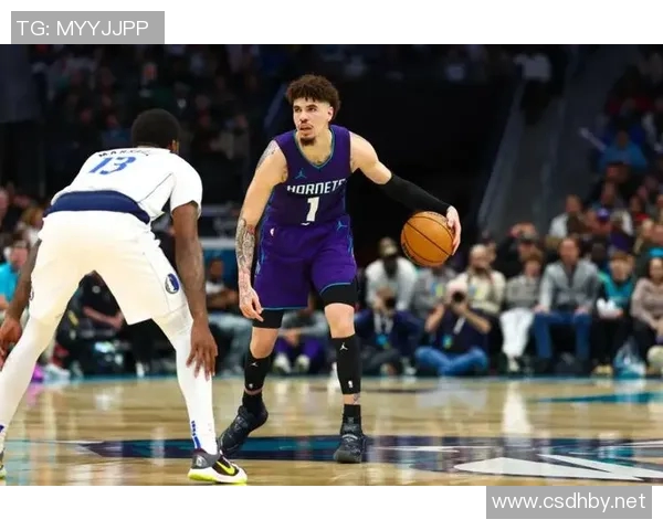 迪伦-哈珀半场出战12分钟，6中1得到2分1板2助攻