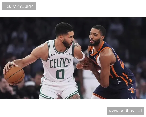 塔图姆受伤离场 尼克斯拿到赛点 塔图姆受伤离场 尼克斯拿到赛点