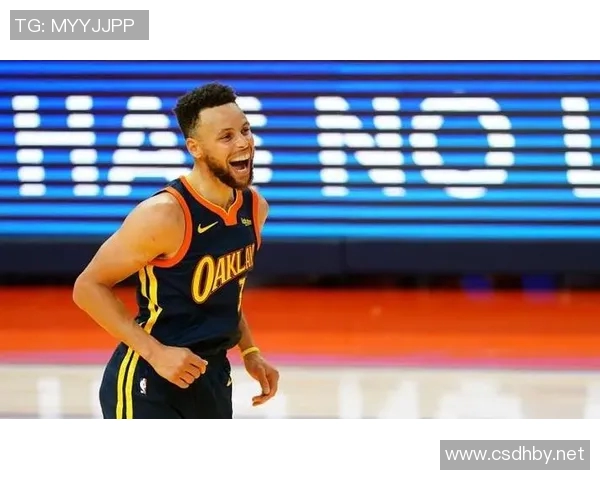 双雄闪耀:哈登库里近5场数据较量 双雄闪耀:哈登库里近5场数据较量